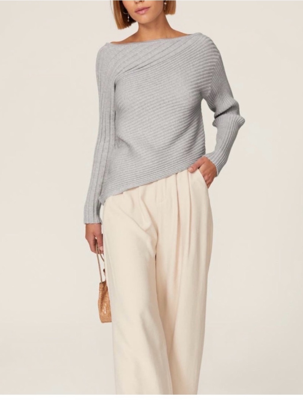 MILLY Asymmetrical Light Gray
Ribbed Knit Sweater xl